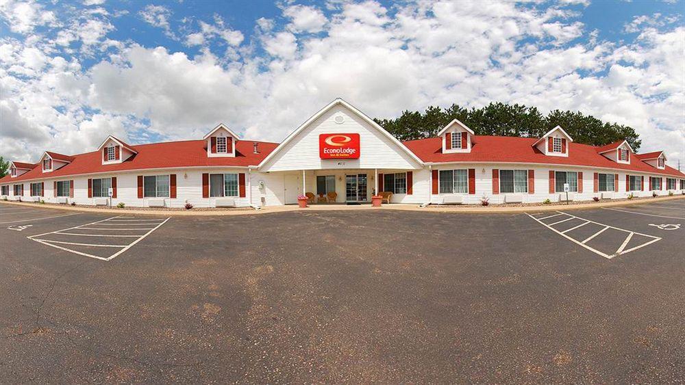 Econo Lodge Inn & Suites О Клер Екстериор снимка