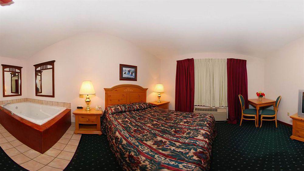Econo Lodge Inn & Suites О Клер Стая снимка